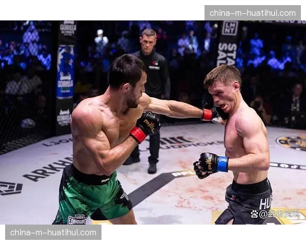 深度战术分析：乌斯曼在PFL首秀中如何以摔跤控制击败年轻对手