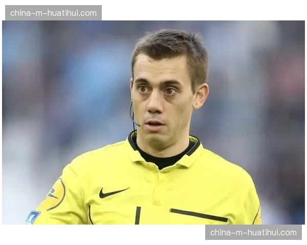 欧冠半决赛首回合裁判名单公布,法国名哨蒂尔潘将执法曼城对阵国米 欧冠半决赛首回合裁判名单公布,法国名哨蒂尔潘将执法曼城对阵国米